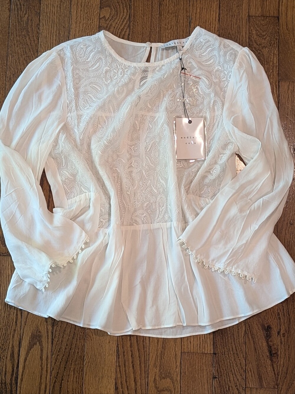 Endless Rose white sheer 3/4 sleeve paisley blouse small